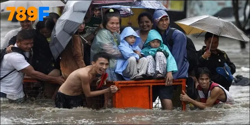789F quyên góp cứu trợ bão lũ – San sẻ các nơi khó khăn