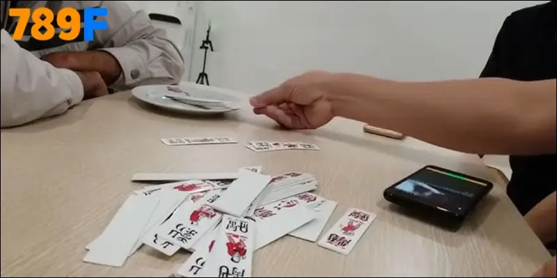 Mẹo đánh phỏm – Bí quyết vàng chinh phục game bài 789F 2 Cách tính cây còn cây hết trong chắn – Nguyên tắc nền tảng