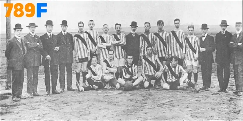 Câu lạc bộ bóng đá Barcelona – huyền thoại của xứ Catalonia 1 Câu lạc bộ Bóng đá Borussia Dortmund ra đời vào năm 1909