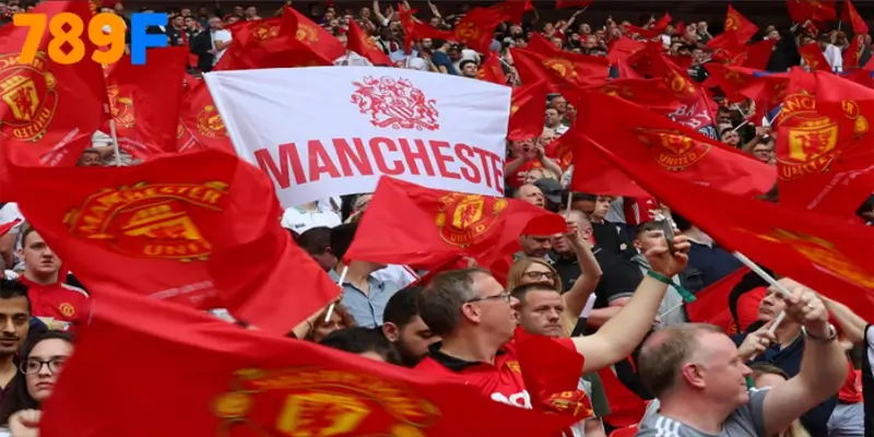 Rung Hiệp 1 – Vũ Điệu Cao Trào Ngay Từ Những Phút Đầu 3 CLB Man Utd có hàng trăm triệu người hâm mộ trải dài khắp các châu lục