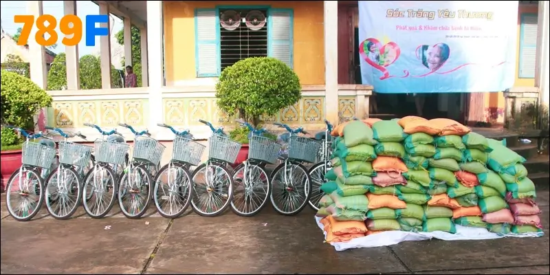 Cách Chơi Vietlott, Hướng Dẫn Đầy Đủ Và Chi Tiết 2 Hoạt động trao quà Tết được triển khai tại nhiều địa phương