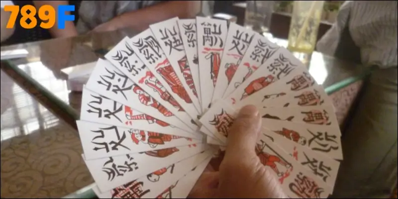 Mẹo đánh phỏm – Bí quyết vàng chinh phục game bài 789F 3 Nghệ thuật tính toán trong bài chắn