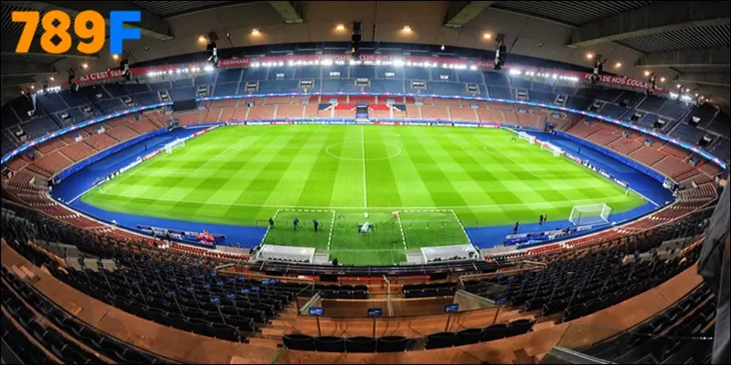Câu lạc bộ bóng đá Barcelona – huyền thoại của xứ Catalonia 2 Sân vận động Parc des Princes với sức chứa hơn 48.000 chỗ ngồi