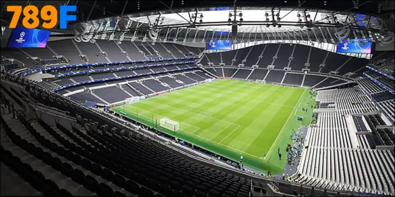 Ronaldo Béo – Người Ngoài Hành Tinh Của Bóng Đá Thế Giới 2 Sân vận động Tottenham Hotspur